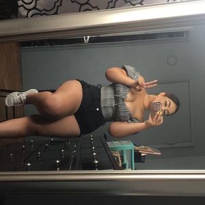 Meet your Posher, Victoria